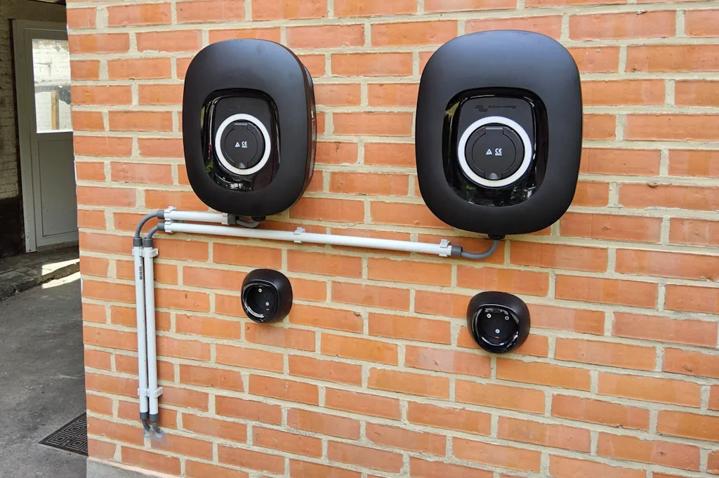 Onze laadpaal past het vermogen automatisch aan.